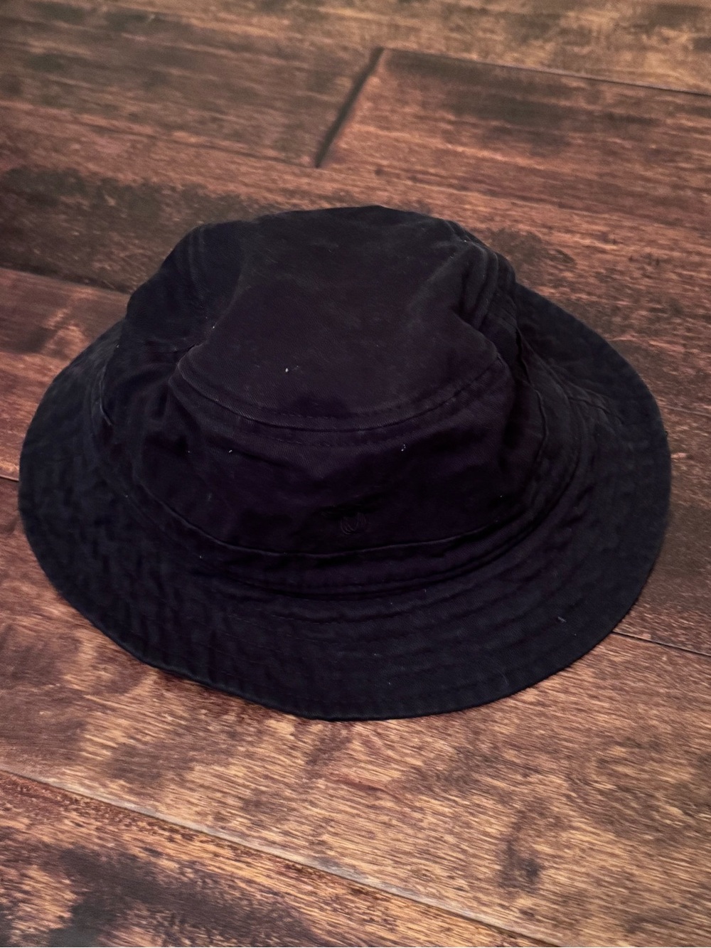 TNA Aritzia Bucket Hat